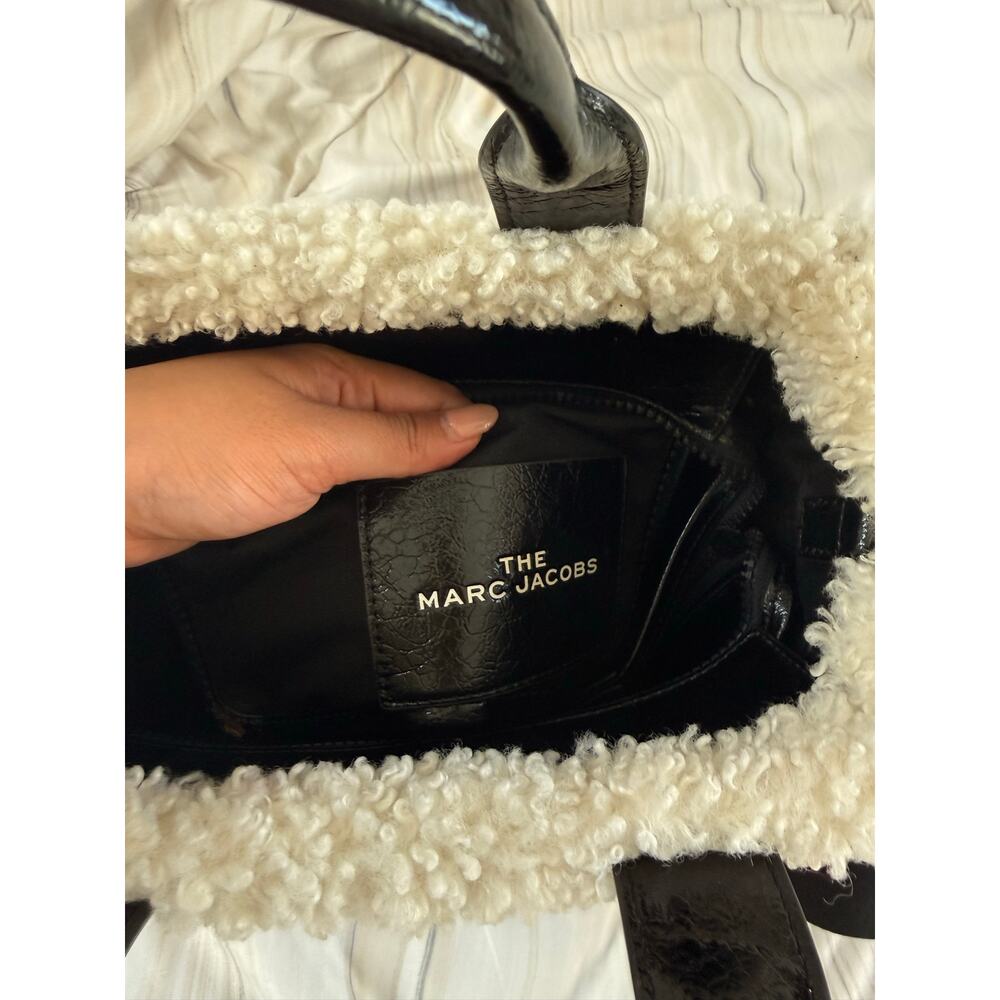 Marc Jacobs The Crinkle Leather Tote Bag Limited Collection Medium Shearling - Picture 4 of 4